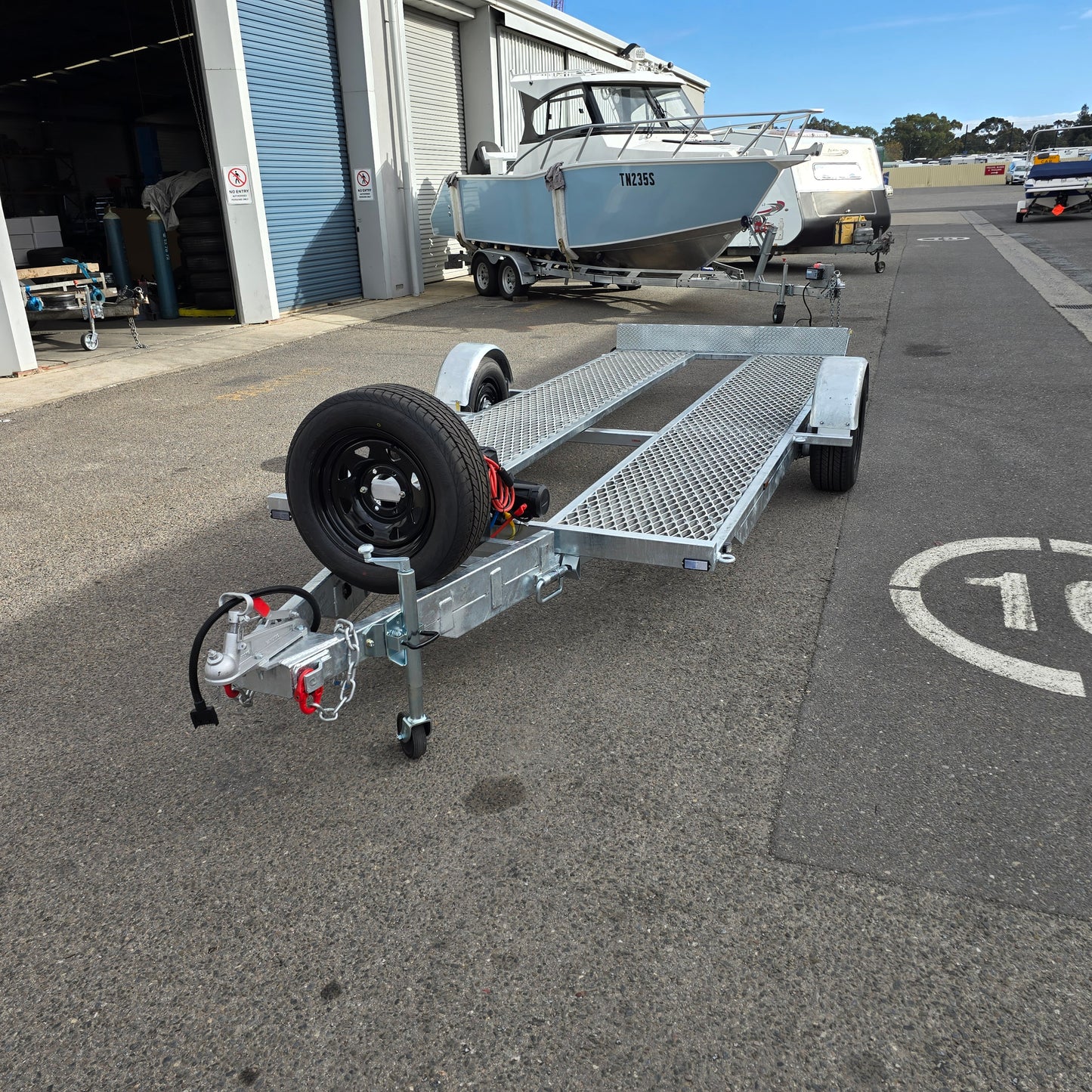 Gold Platinum Ultra Low Tilt Trailer - Single Axle - 2000 kg