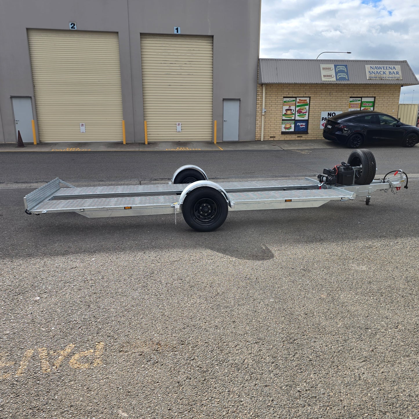 Gold Platinum Ultra Low Tilt Trailer - Single Axle - 2000 kg