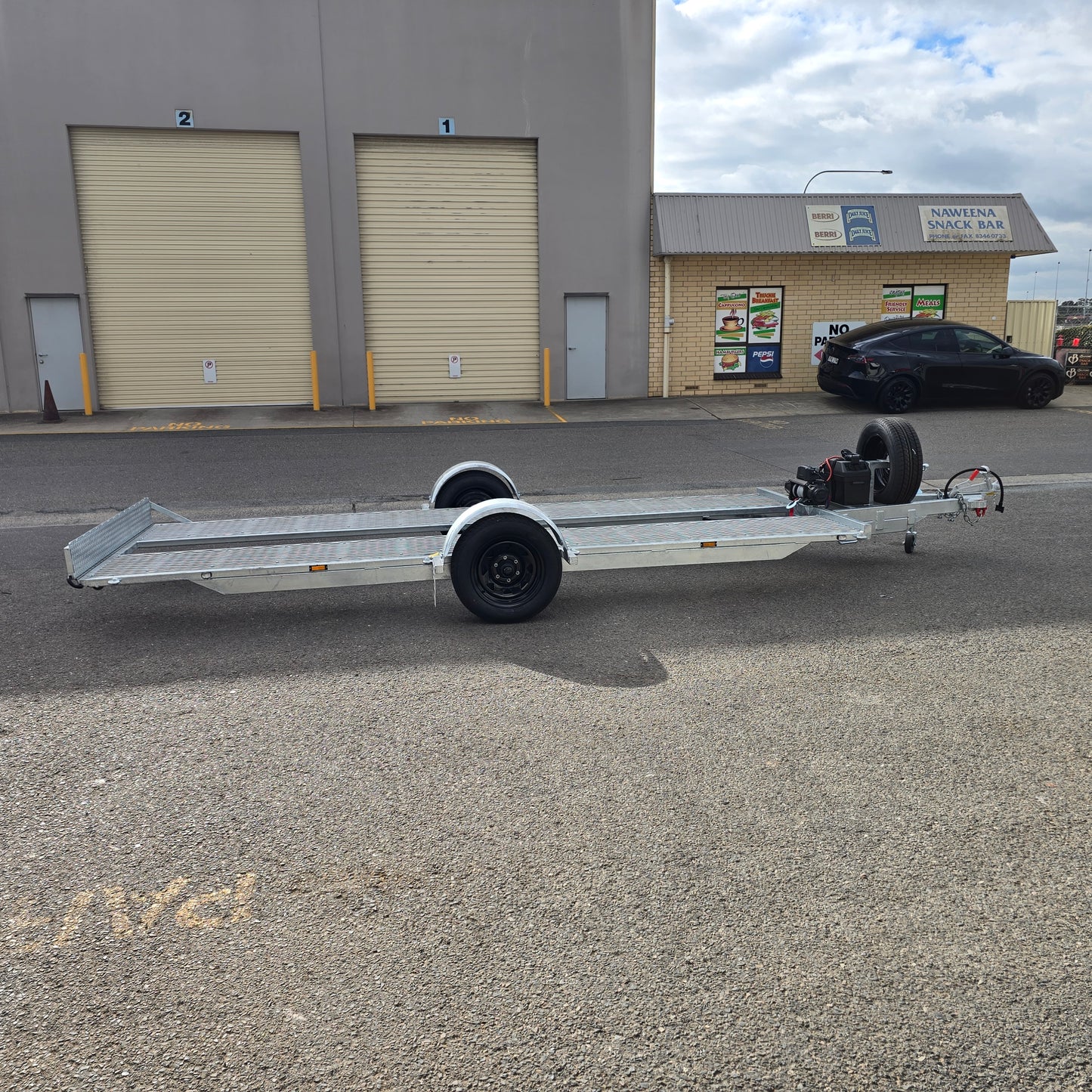 Gold Platinum Ultra Low Tilt Trailer - Single Axle - 2000 kg