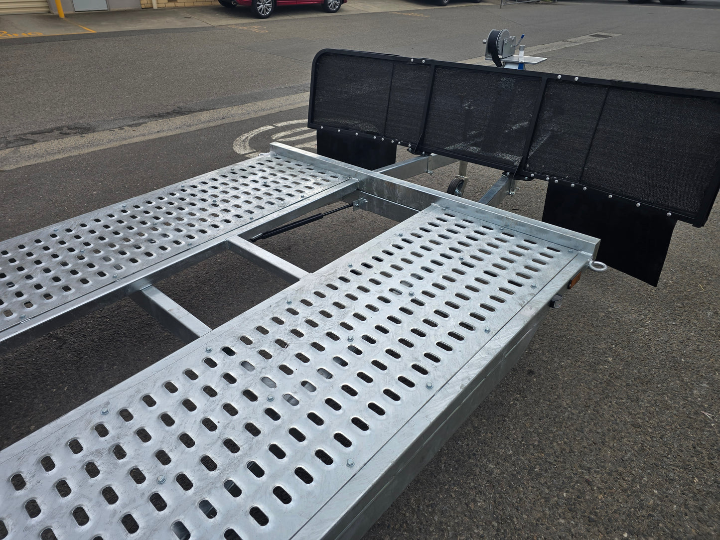 Gold Platinum Tilt Trailer - Tandem Axle - 3333 kg