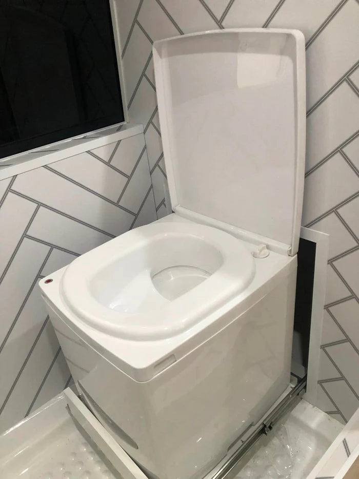 Toilet - Cuddy Composting Toilet