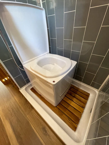 Toilet - Cuddy Composting Toilet